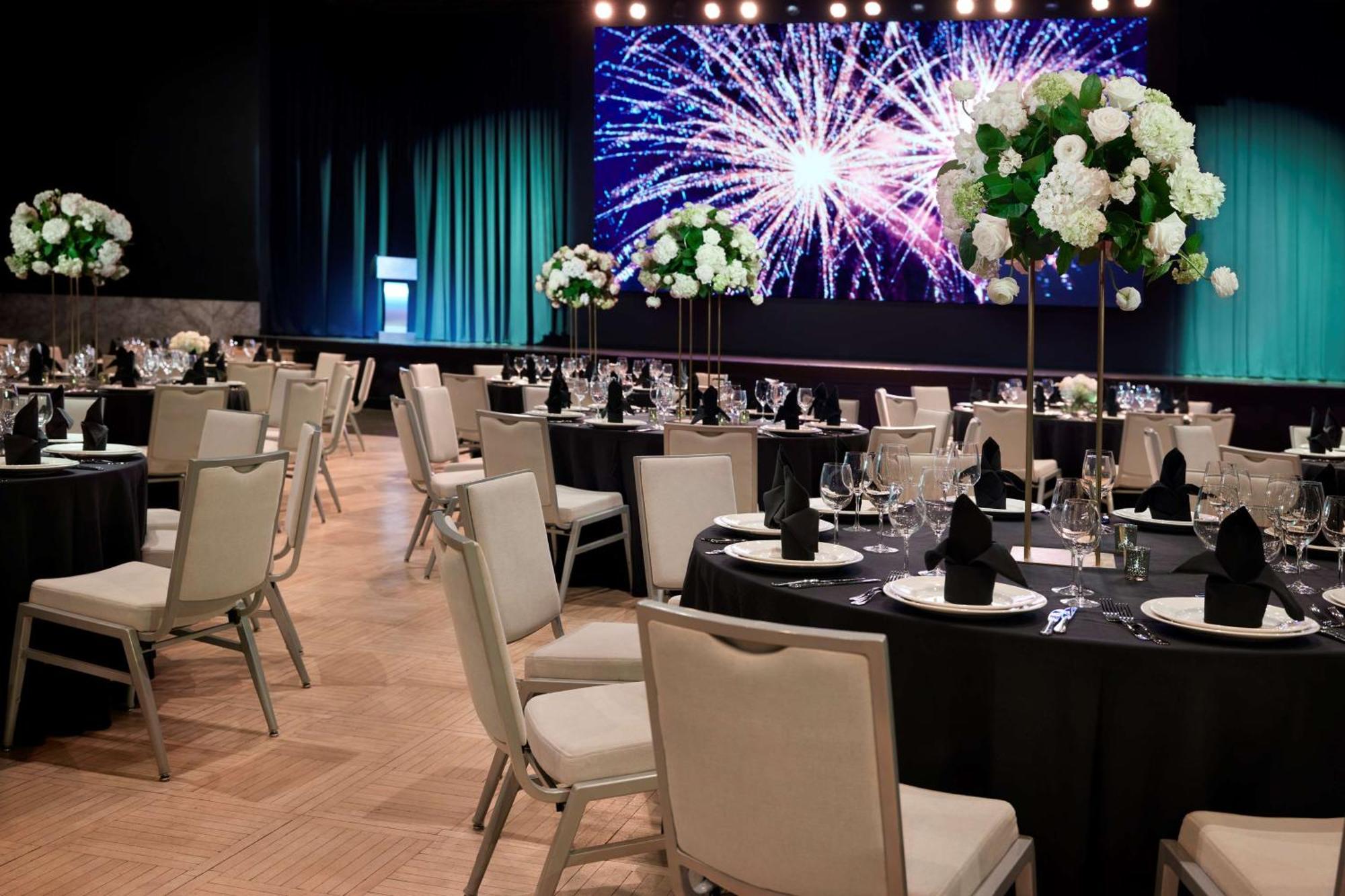 The Statler Dallas, Curio Collection By Hilton Exterior photo