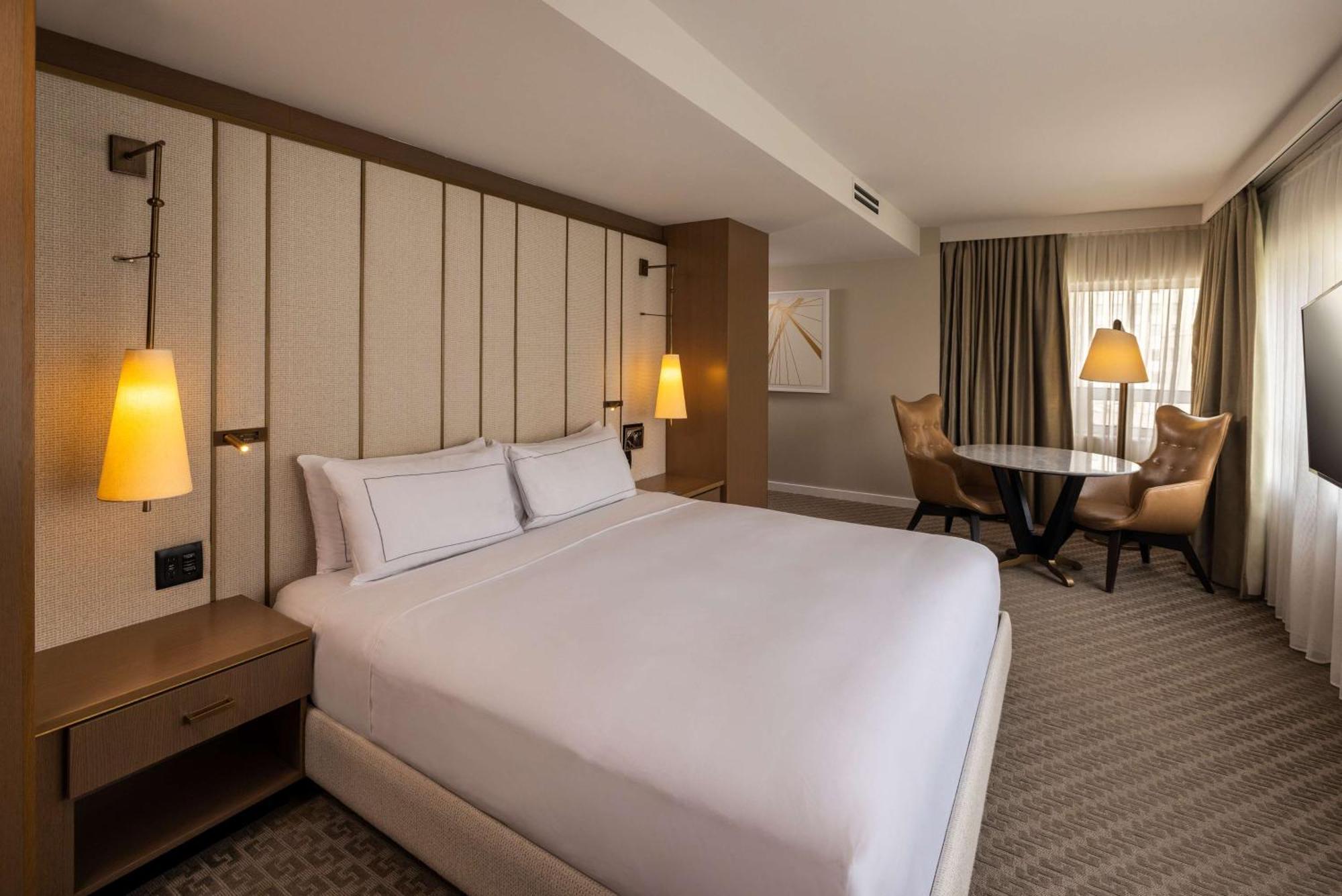 The Statler Dallas, Curio Collection By Hilton Exterior photo