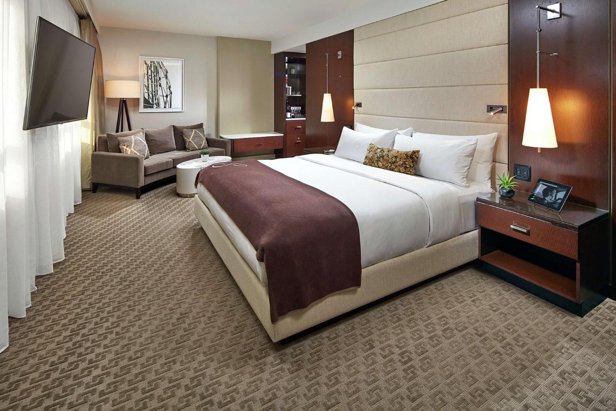 The Statler Dallas, Curio Collection By Hilton Exterior photo